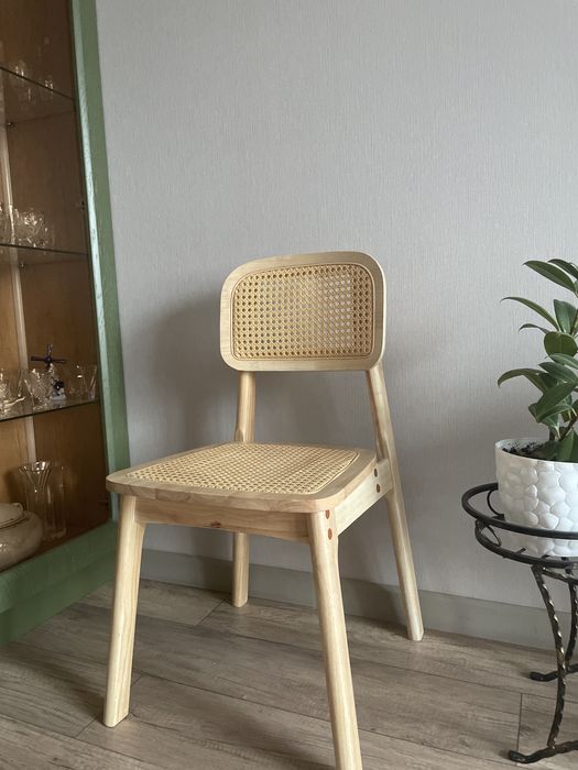 Комплект стол и стулья