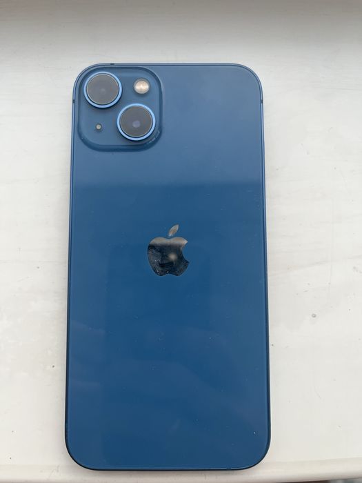 iPhone 13 в идеалном состоянии.