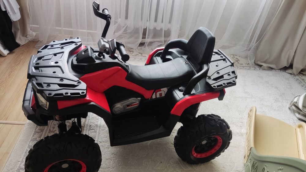 Электромобиль детский