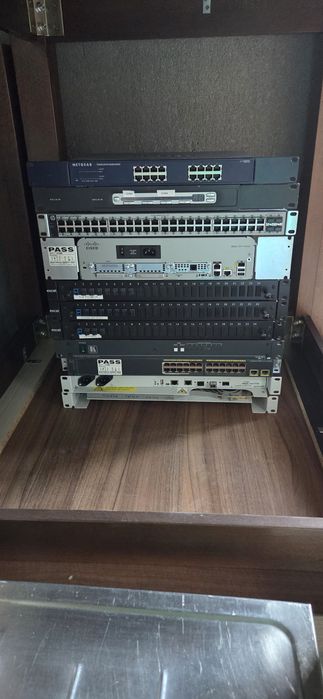 Vand dvr 16 canale si 8 canale