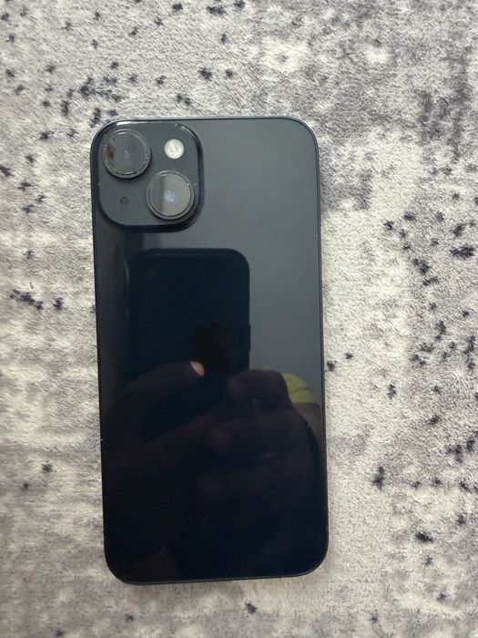 Продавам iPhone 14 -128GB
