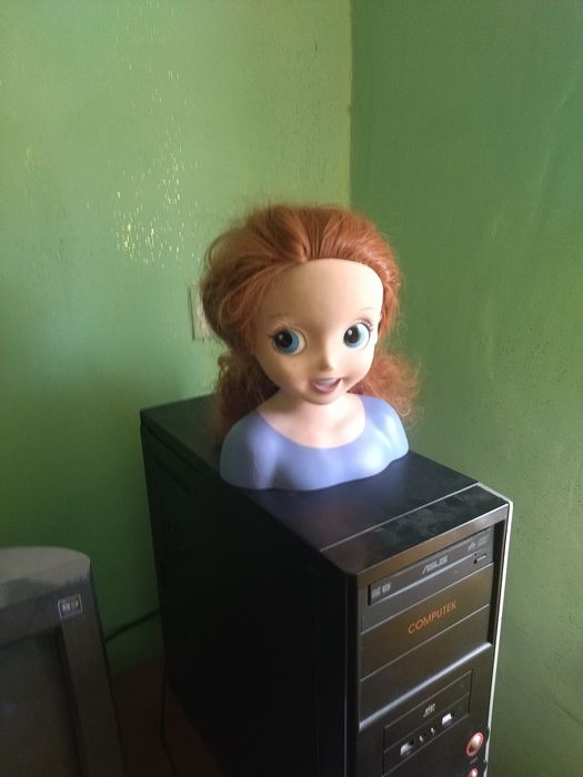 Кукла с батарейками