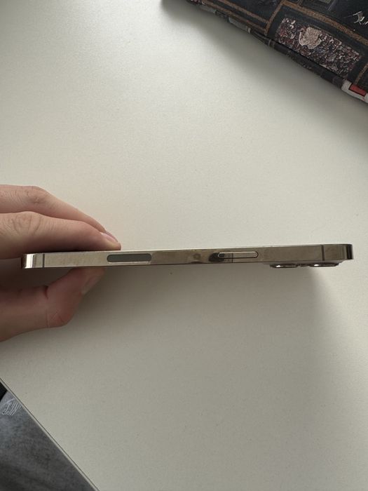 Iphone 12 pro max в перфектна кондиция. 256GB 80% battery capacity