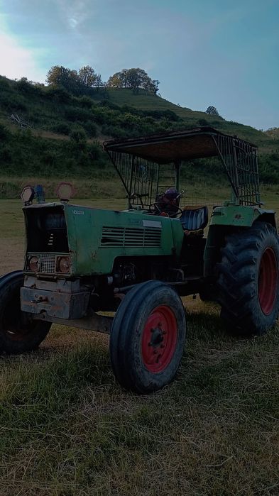 Vând sau schimb Fendt Farmer 106s