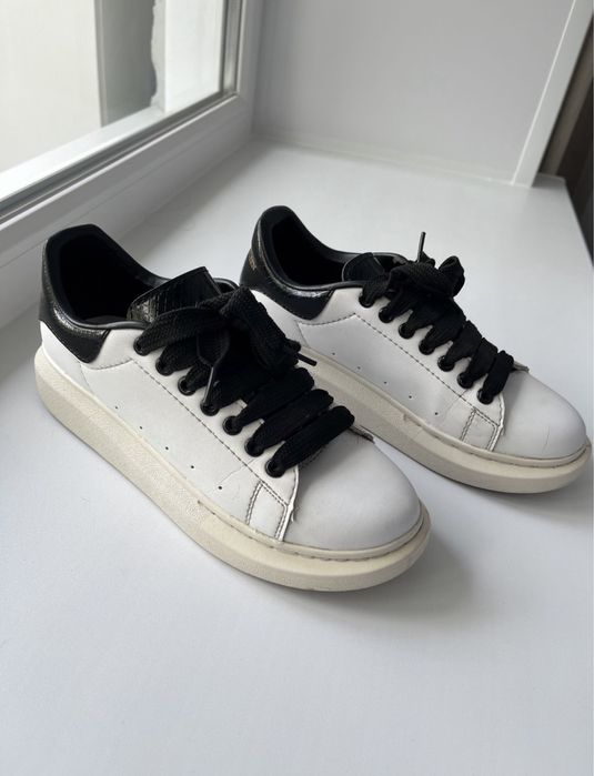 Кроссовки / кеды