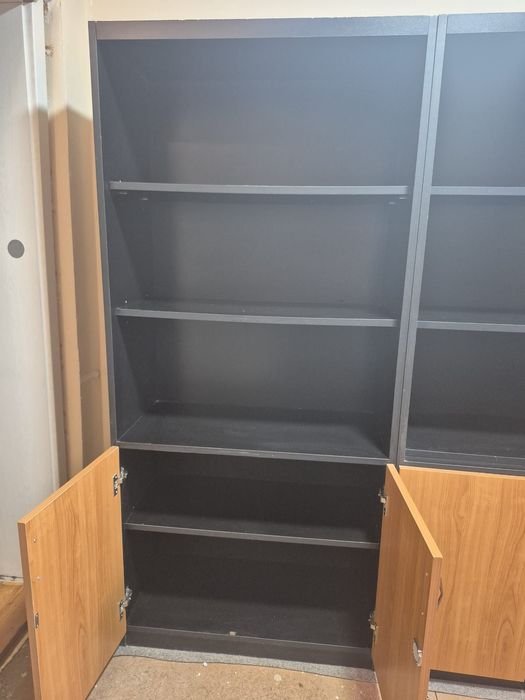 Bibliotecă pentru cărți, porțelane sau pentru birou
