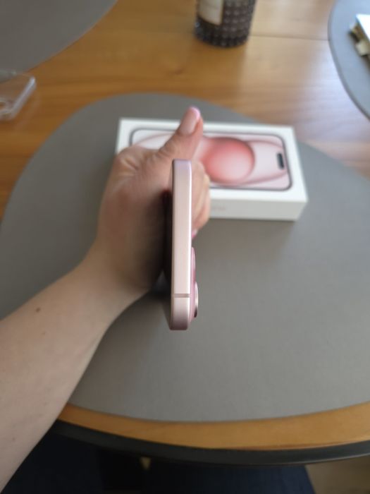 Iphone 15 128 gb,с гаранция
