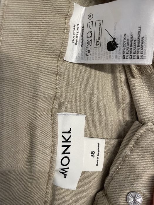 Pantaloni monki de vanzare