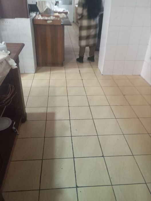 КАФЕ  Арендага берилади.Нархи жуда Арзон. ШОШИЛИНГ