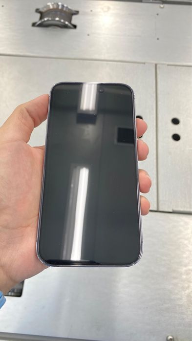 iPhone 14 Pro, 256GB, цвет Deep Purple.