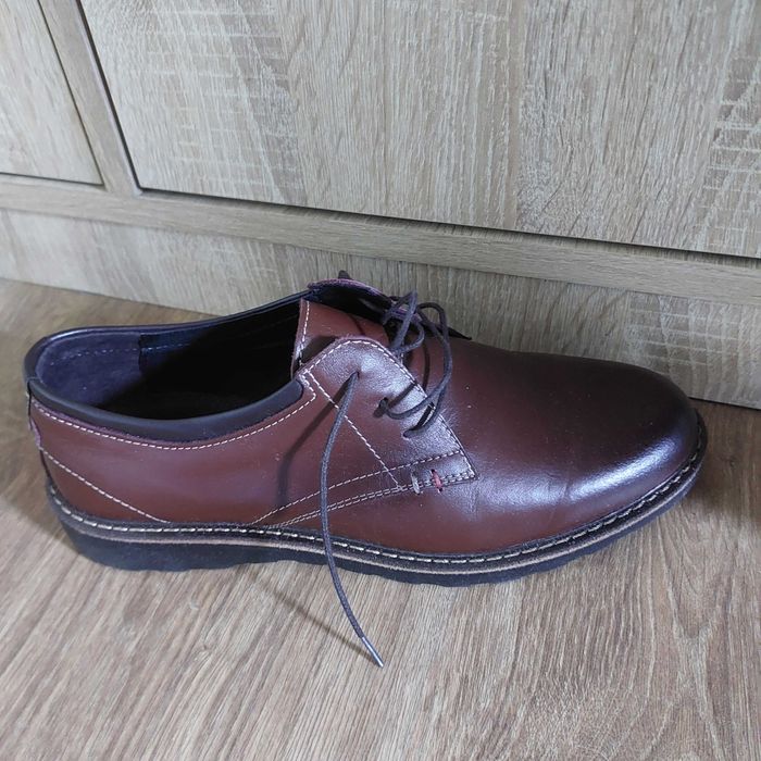 Vand pantofi barbati