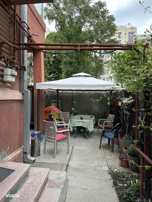 Apartament in vila interbelica, curte, strada linistita Tineretului