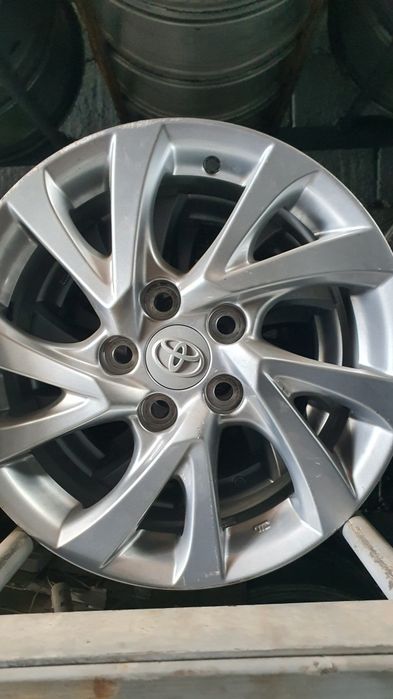 Jante Aliaj Toyota R16