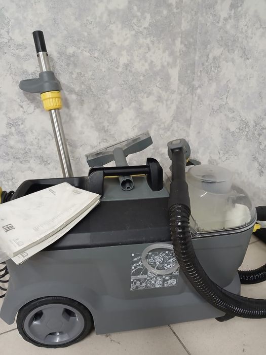 Продаётся мощный пылесос KARCHER Professional Puzzi 10/1