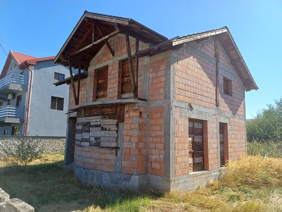 Casa de vanzare bresti strada fulger