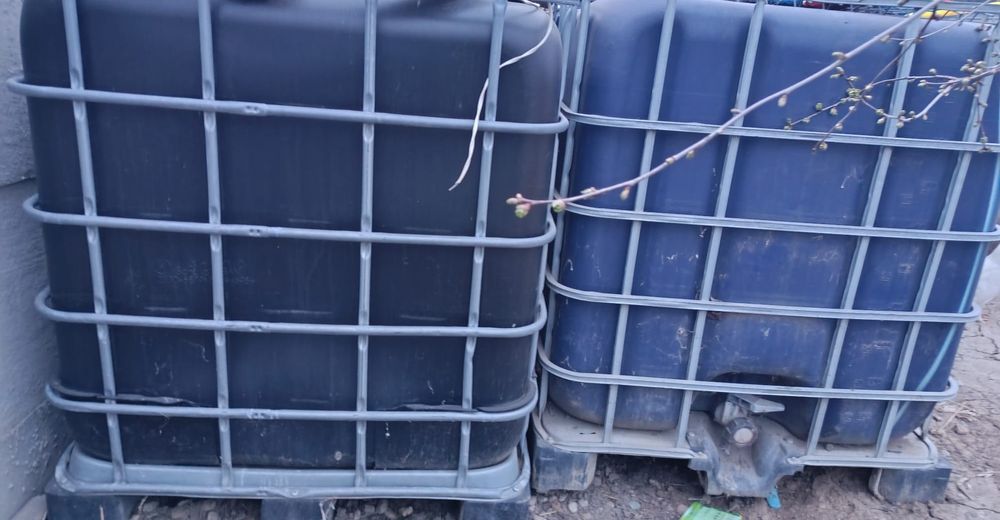 Bazine 1000L cu suport inclus