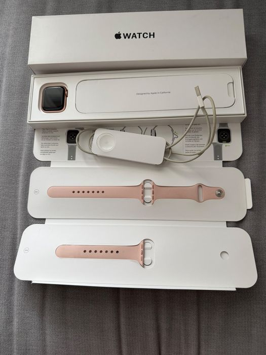 Apple watch SE Rose Gold