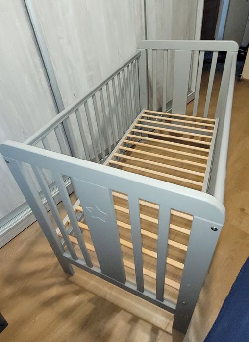 Patut pentru bebeluși marca Woodies