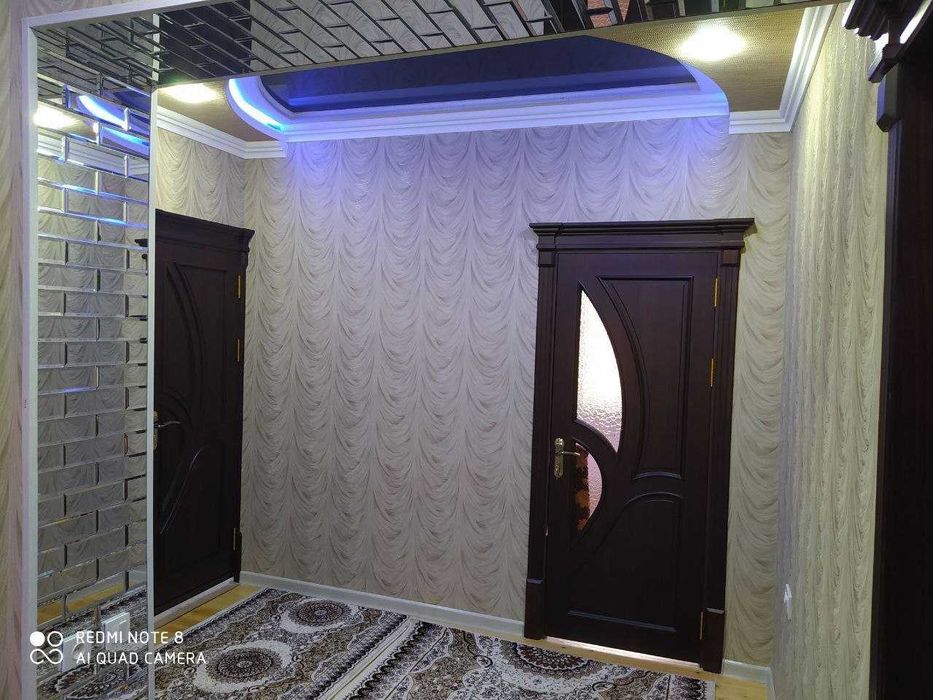 Квартира сотилади. Буюмлари билан сотилади. Нахт пулга келишамиз.