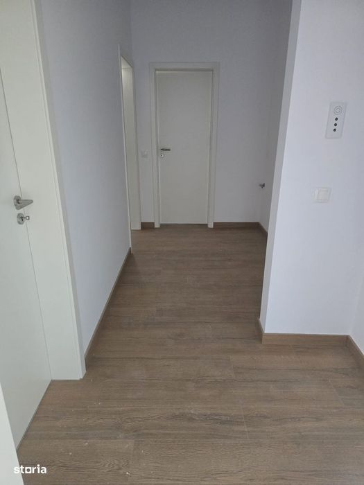 Apartament cu 2 camere , grădină 190mp + parcare
