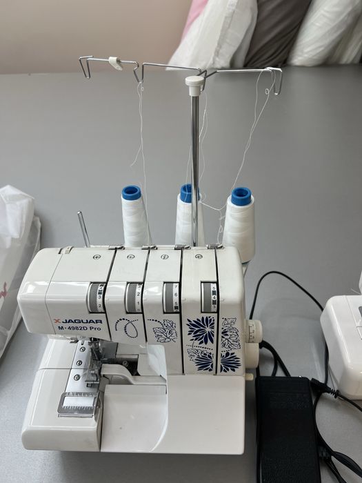 Продам оверлог Jaguar M-4982D Pro