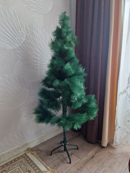 Продам ёлку искусственную