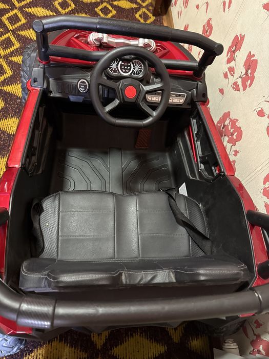 Детская машина (электрическая)