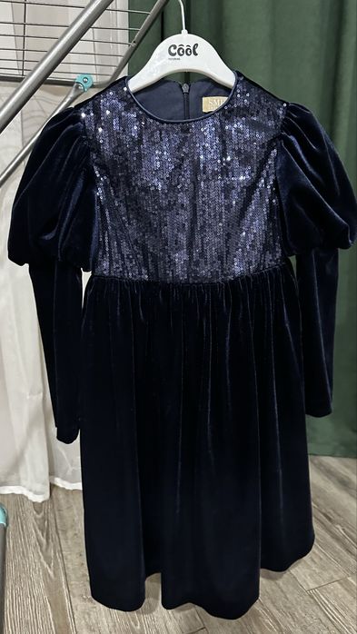 Платье на девочку 8-9 лет