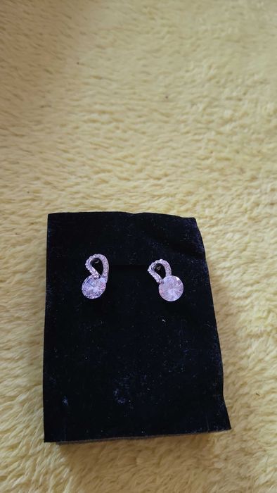 Различни бижута- обици ,колие, висулка и гривна