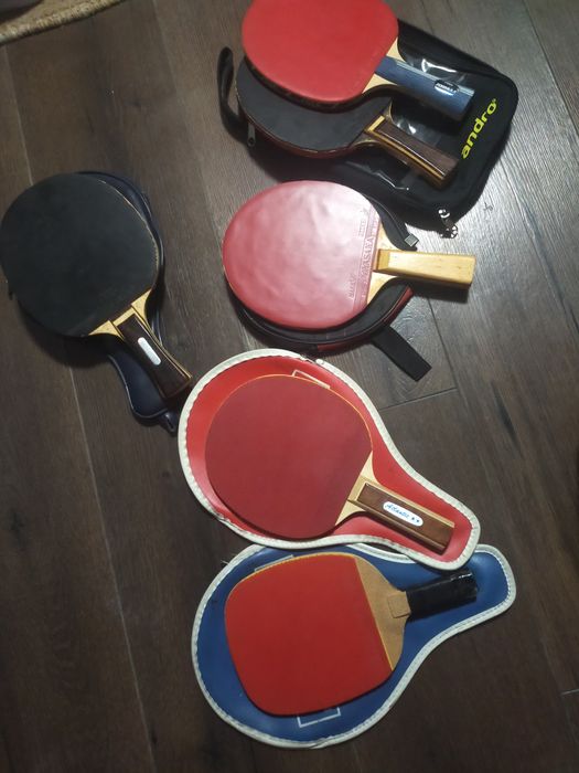 Vând palete de ping-pong