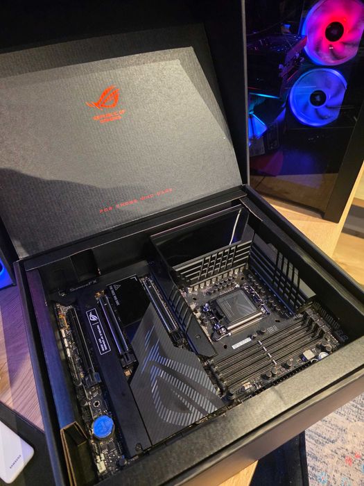 Placa de baza Asus Rog Maximus Z790 Hero