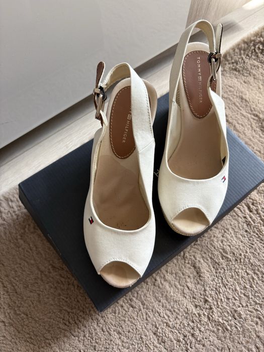 Tommy Hilfiger , сандали на платформа