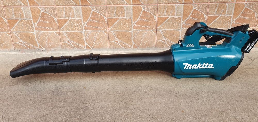 Suflanta makita.