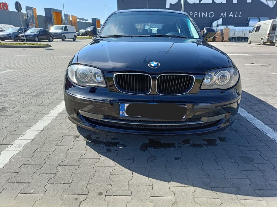 Vând BMW 116d an 2010, model din gama BMW Seria 1 E87