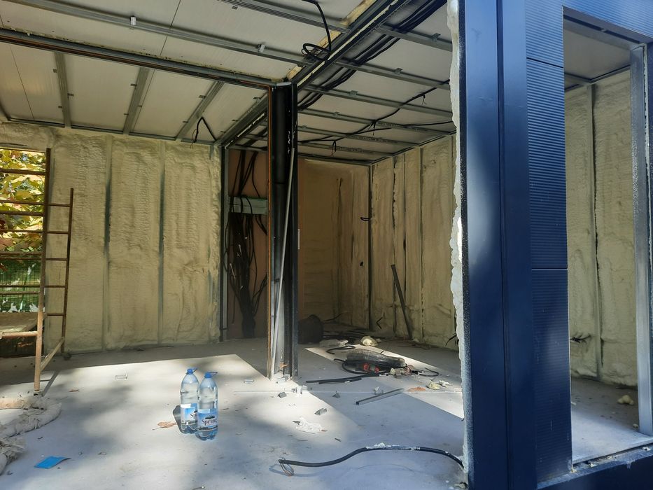 Izolatie/Izolații cu spumă poliuretanica,termice și fonice