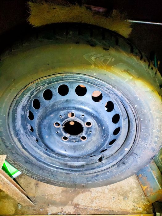 Продам запаску на Мерседес .