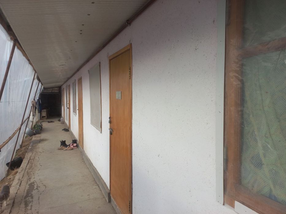 Ховли уй сотилади Зангиота