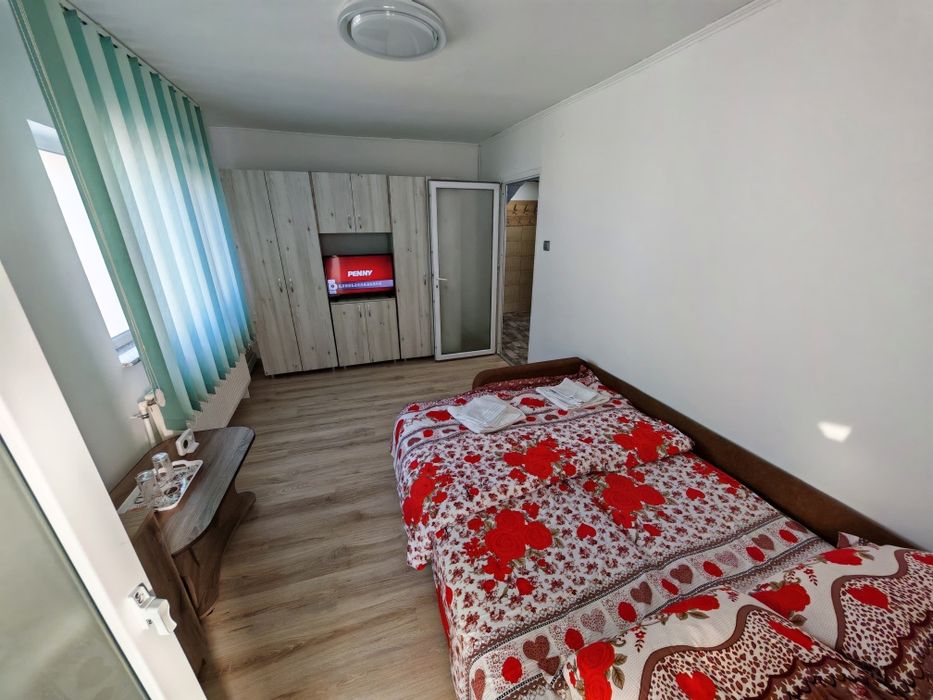 Închiriez garsoniera  regim Hotelier