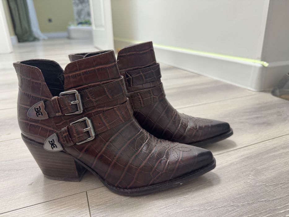 Женское осенние сапоги