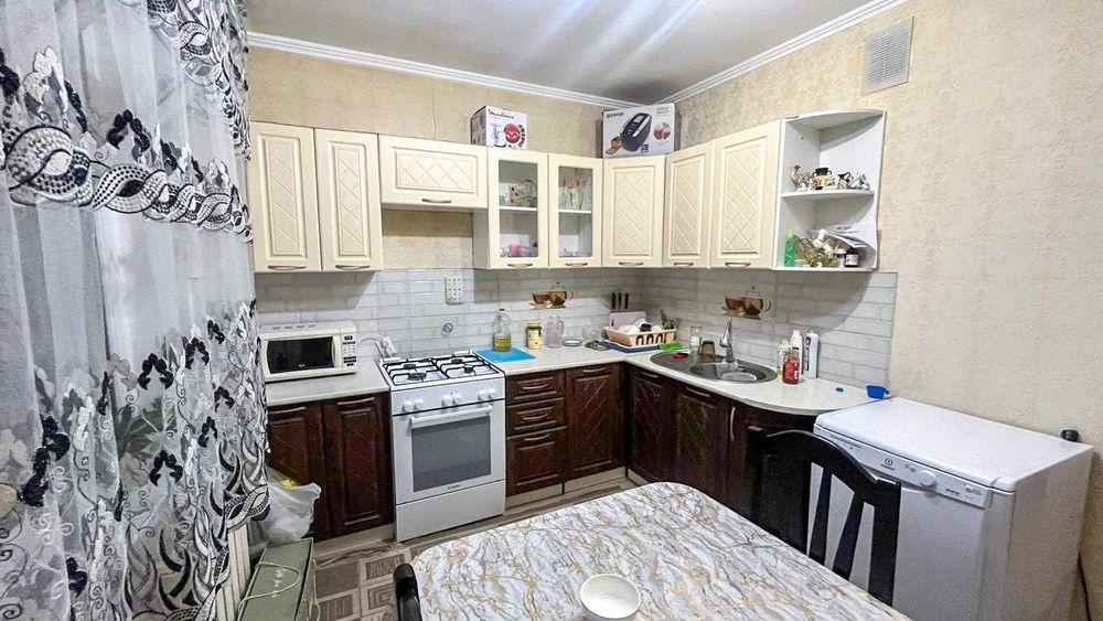 Продаётся просторная 4-комнатная квартира с ремонтом Айгерим Империя