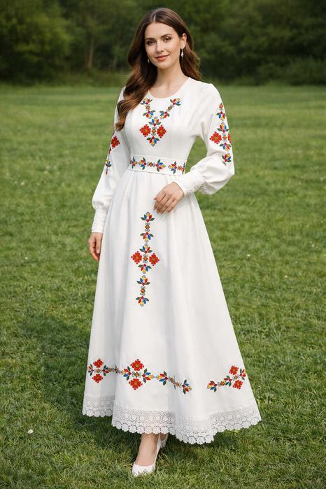 Рокля с бродирана шевица/бродерия