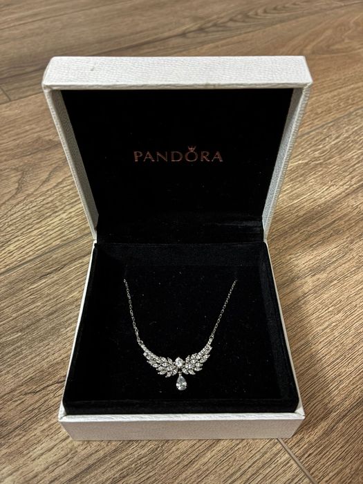 Pandora серебряная