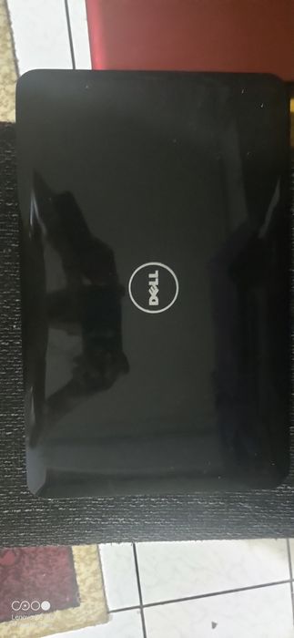 4 лаптопа старички модели но работещи за преинсталиране са и четирите