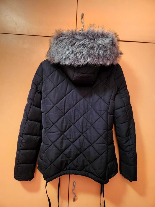 Черно късо зимно дамско яке