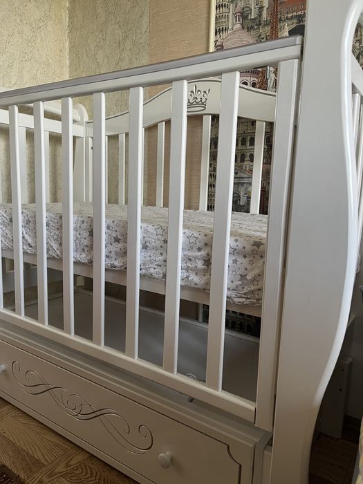 Детская  деревянная кровать