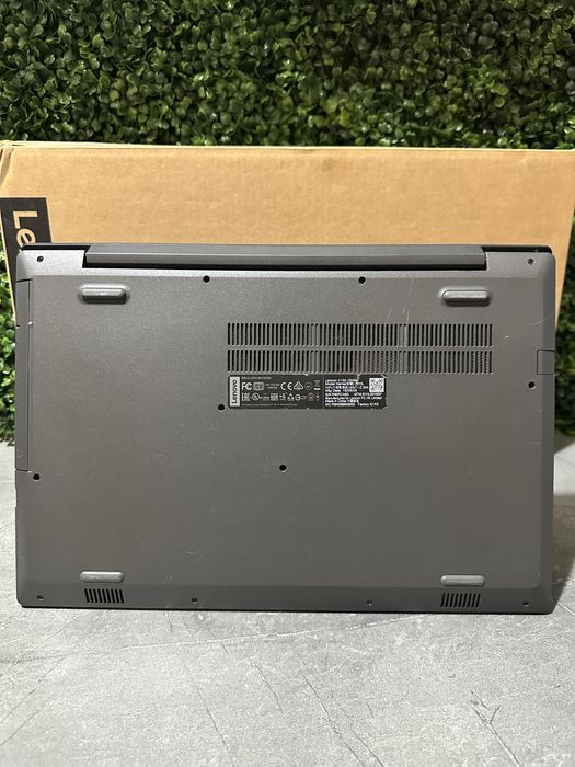 Офисный ноутбук Lenovo Intel N4000