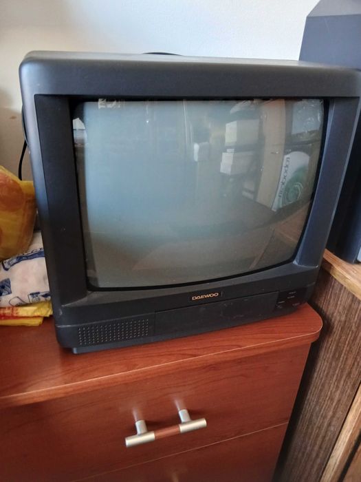 Телевизор daewoo и LG