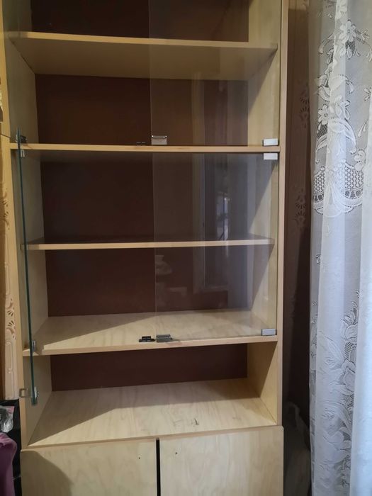 Продается крепкий Шкаф. Б/У