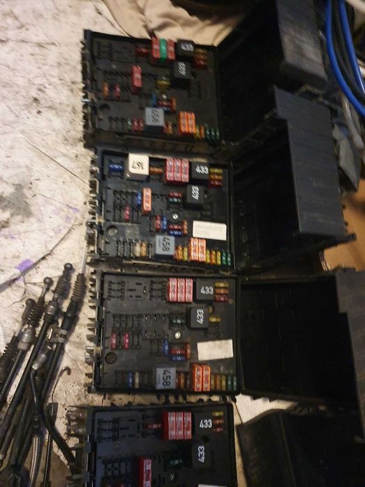 Panou sigurante si relee panou relee vw golf 5 touran t1 skoda 2