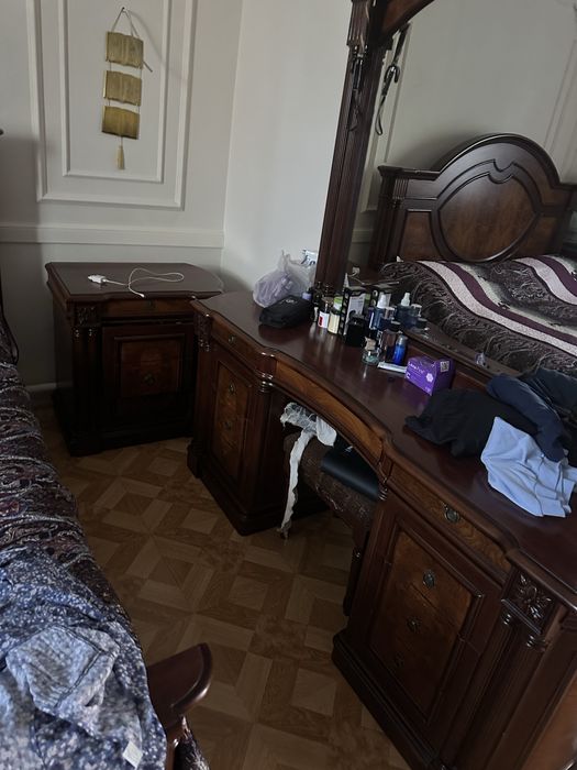 Спальный гарнитур